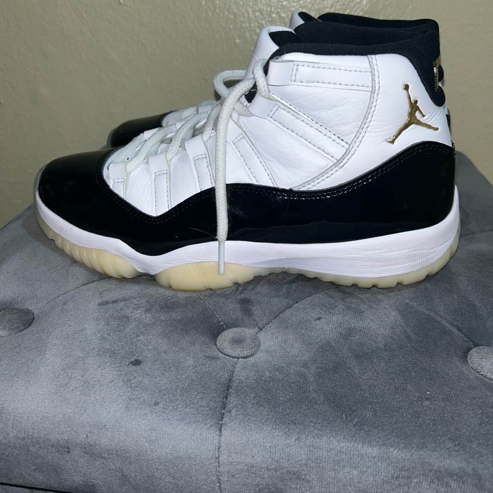 AIR JORDAN 11 RETRO 'GRATITUDE / DEFINING MOMENTS' MEN SIZE 8.5